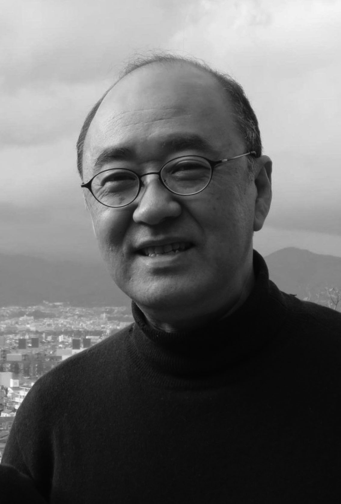 横内 敏人